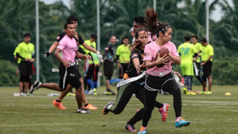 Efforts being made to introduce flag football to more women