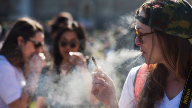 Canada to legalise recreational marijuana by mid-2018