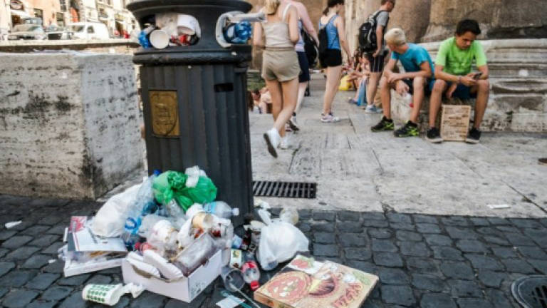 Eternal City's woes turn up heat on Rome mayor