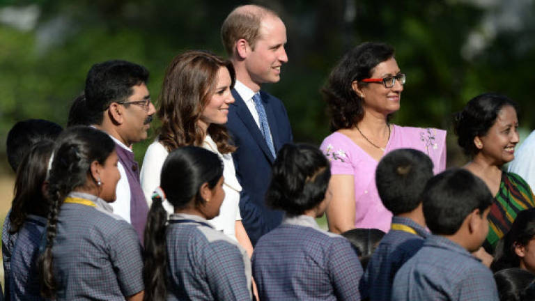 William makes dosa, royal couple meet top Indian fan