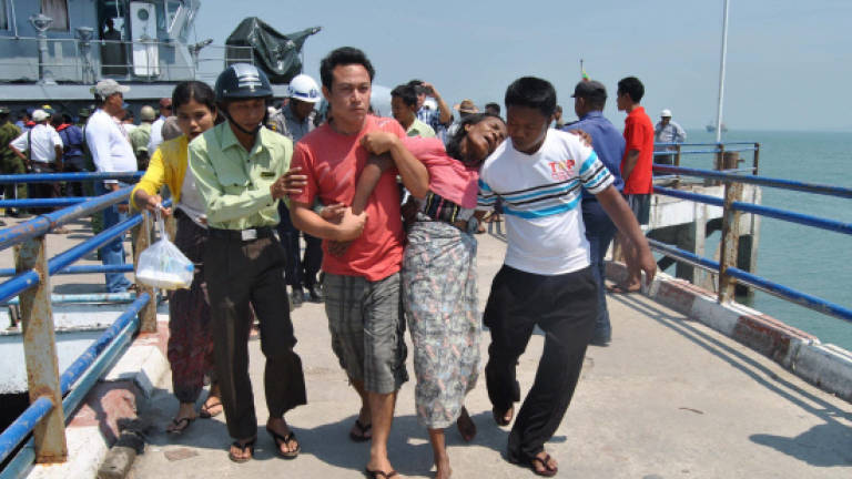Strong currents hamper search for Myanmar ferry victims