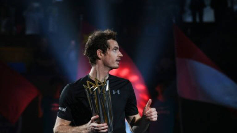 Unfashionable Murray looking good for world number one