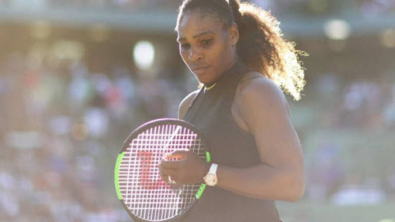 Serena, Sharapova look to edge closer to last-16 clash