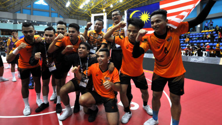 Malaysia grabs first gold of KL SEA Games
