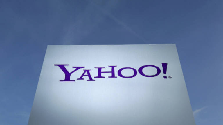 Amid privacy outcry, Yahoo denies surveillance allegations