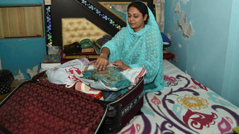 Pakistani woman acquitted after 20 years on death row Pakistani woman acquitted after 20 years on death row