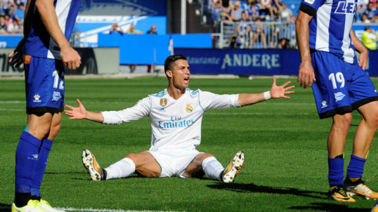 Ronaldo's slow start sparks Ballon d'Or race