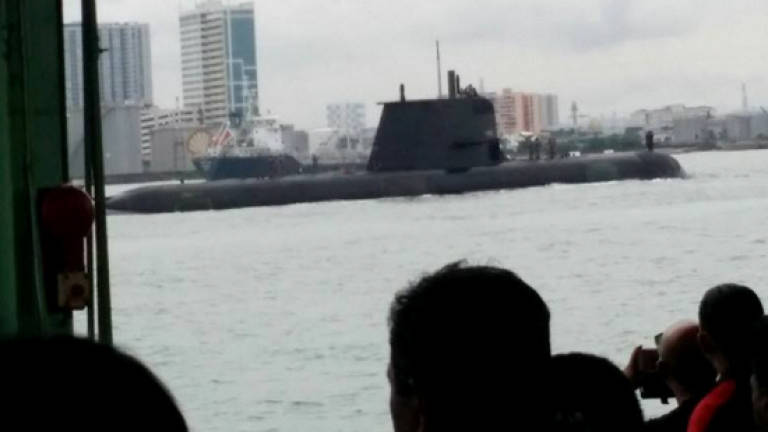 Submarine generates a frenzy in Penang
