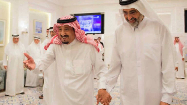 Qatari sheikh says 'detained' in UAE