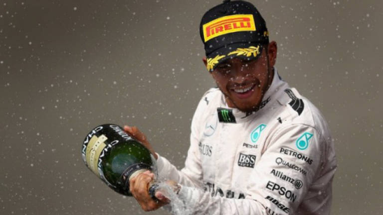 Hamilton eyes Schumacher record in 200th race