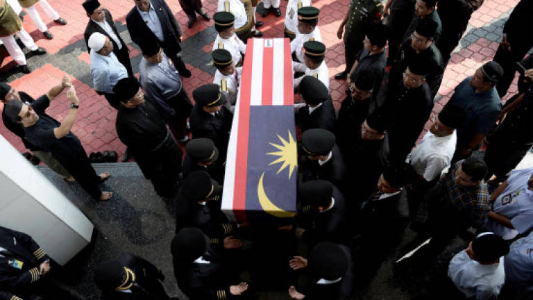 MH17 pilot Captain Wan Amran laid to rest