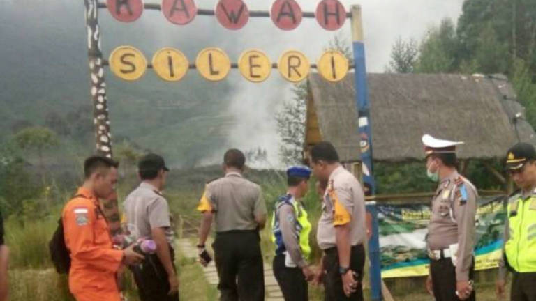 Eight rescuers killed in Indonesian helicopter crash