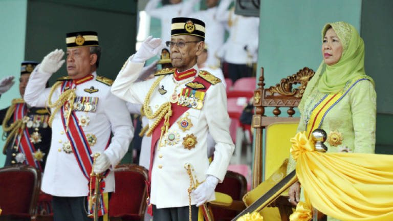 Agong, Raja Permaisuri attend parade of thanks for Yang di-Pertuan Agong XIV