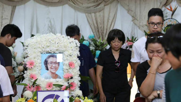 Hundreds of family and friends turn up for funeral of Penang hit-and-run victim Hundreds of family and friends turn up for funeral of Penang hit-and-run victim