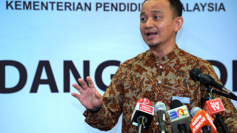 Maszlee: No conflict on UEC in PH, only in BN