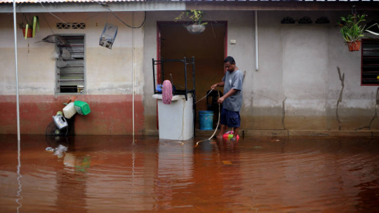 Morning: 126 flood victims in Pahang, 29 in Johor
