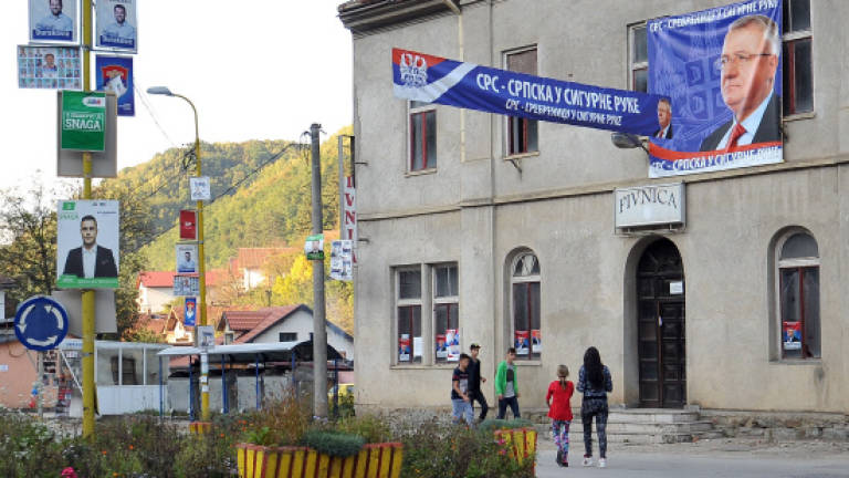 Bosnia votes for mayors at time of renewed tensions