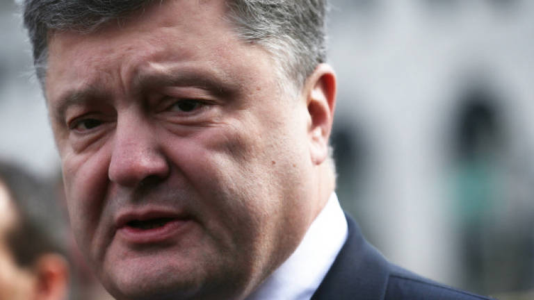 Panama Papers: Ukraine's Poroshenko denies breaking law