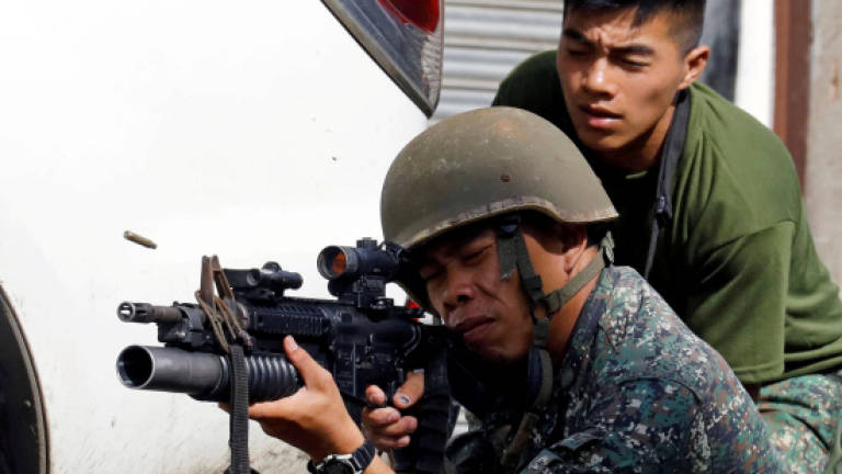 China donates arms to Philippines for raging Islamist fight