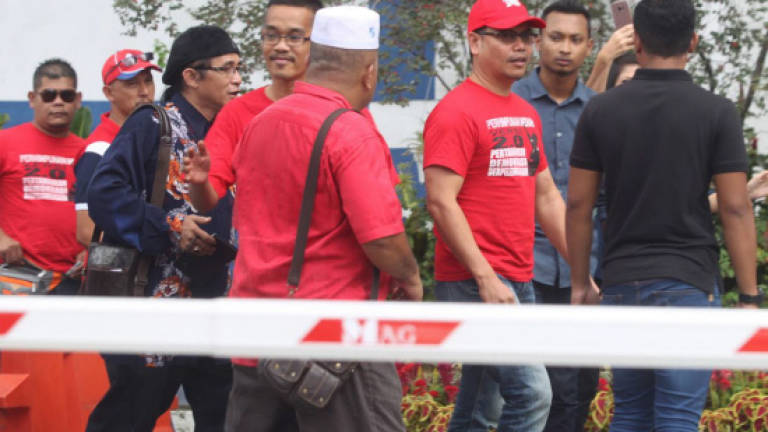 Red shirts leader Jamal released on police bail