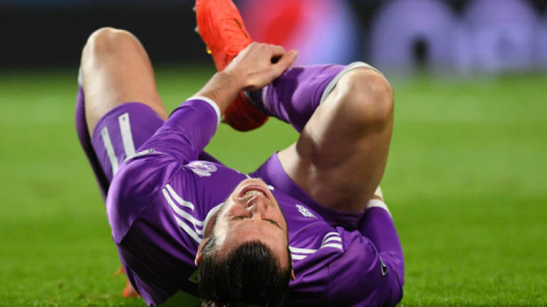 Bale suffers ankle injury in Real win