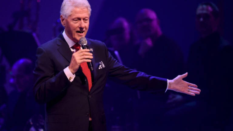 Ex-TV reporter accuses Bill Clinton of 1980 sex assaults