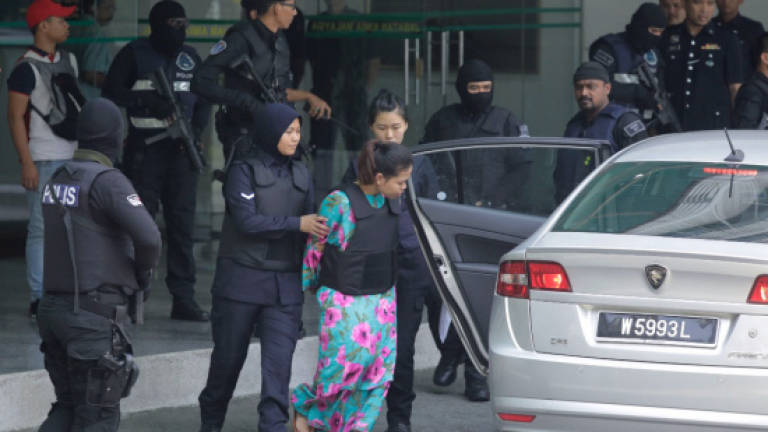 Kim murder trial resumes with visit to Chemistry Department