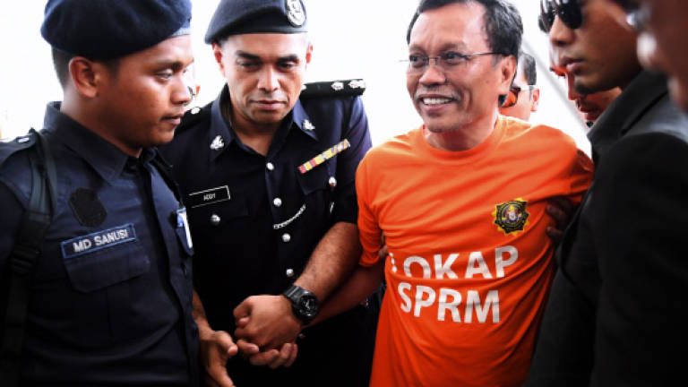 Shafie Apdal out on RM100,000 bail