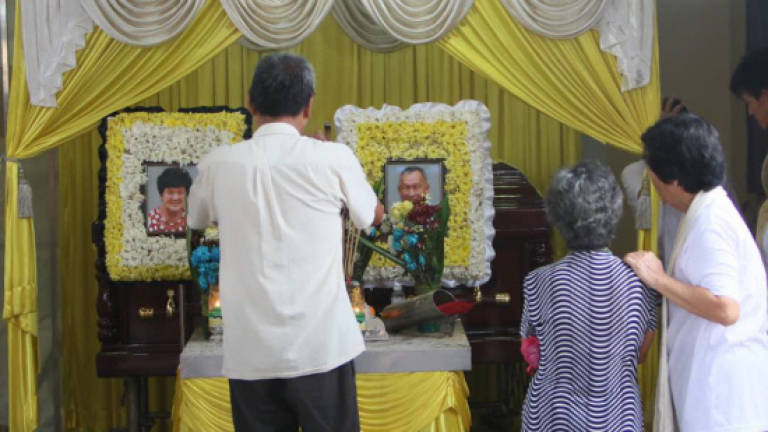Family drama at final farewell for Tg Sepat murder-arson victims