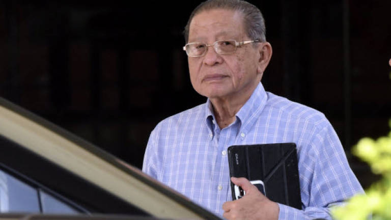 Kit Siang threatened over cooperation with Mahathir