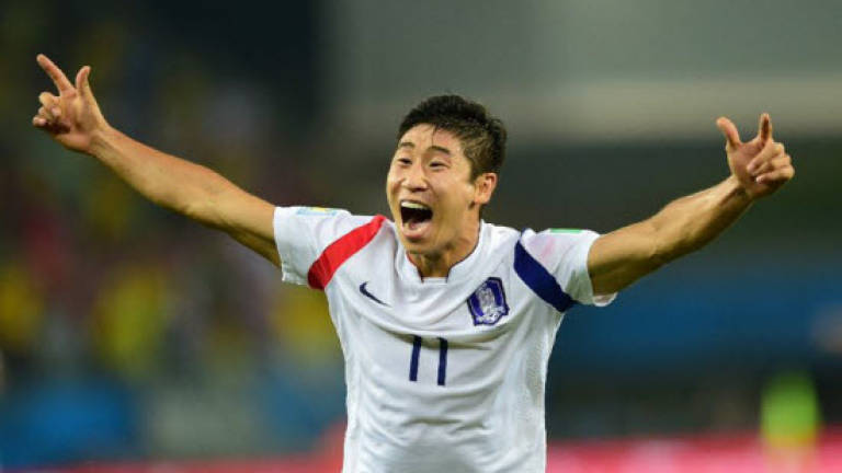Lee injury adds to South Korea World Cup woes