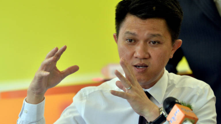 Communities should help in improving school conditions: Chong