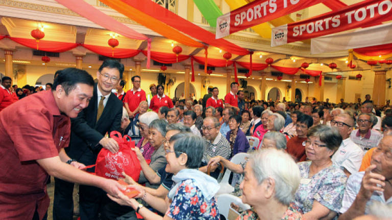 Sports Toto launches ang pow campaign