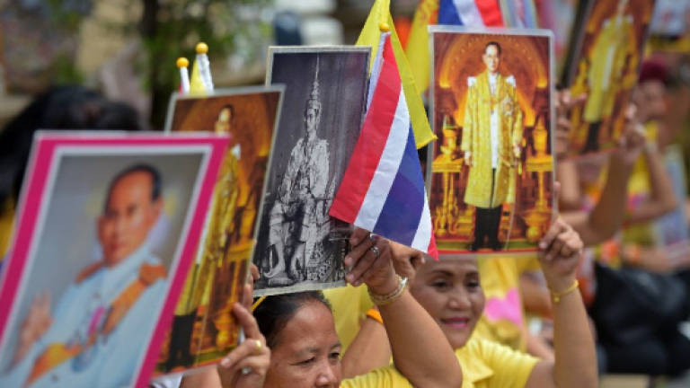 Ailing Thai king treated for water in spine and brain