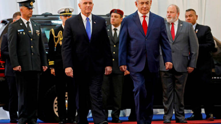 Pence set for warm Israeli welcome, Palestinian snub