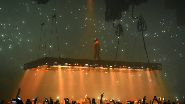 Kanye scraps US tour after rant about Jay Z, Beyonce