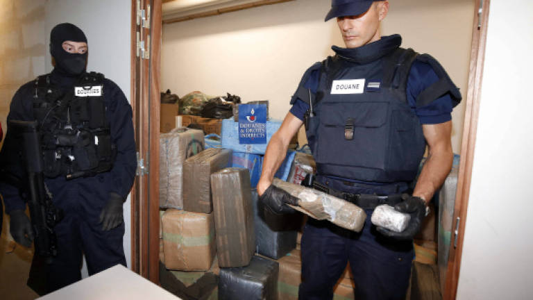 Police in Paris seize seven tonnes of cannabis from parked vans