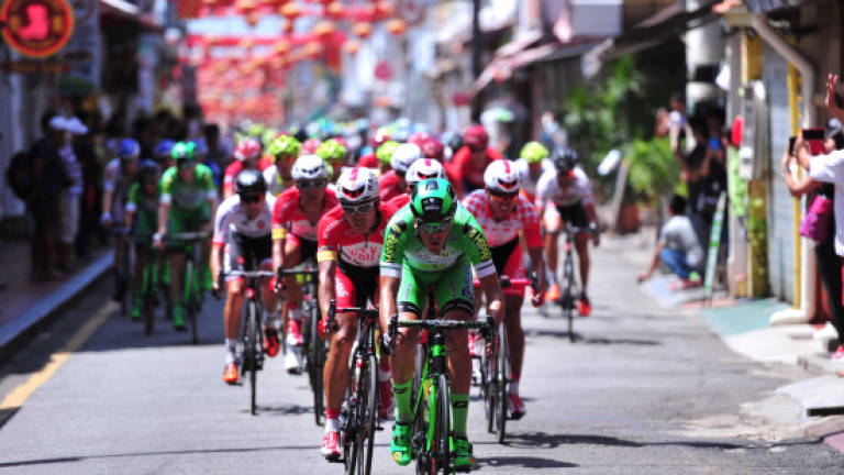 Cycling challenge participant collapses and dies in Bagan Datoh