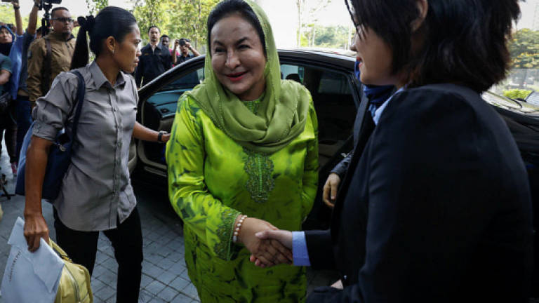(VIDEO) Rosmah arrested by MACC (Updated)