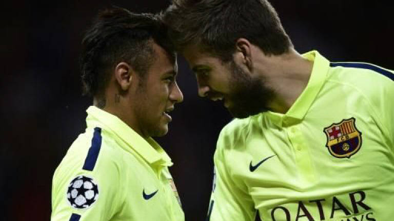 'Intuition' tells Pique Neymar will stay with Barca