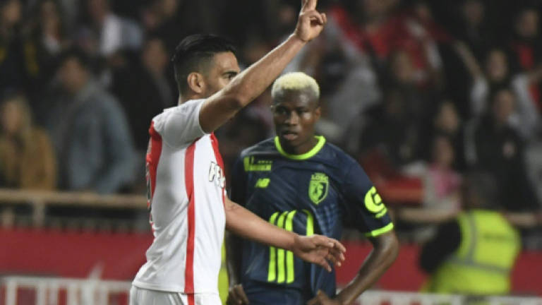 Super-agent Mendes in court over Falcao 'tax evasion'