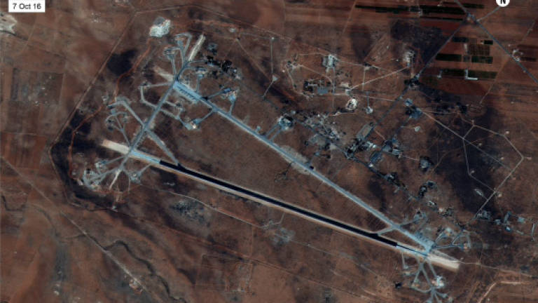 US strike killed 4, nearly destroyed Syria base (Updated)