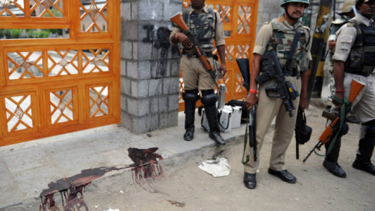 Two soldiers, one police officer killed in Indian Kashmir
