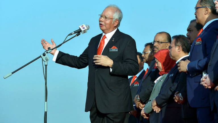 Focus on 2017 as year of delivery, Najib tells civil servants