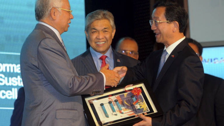 Najib launches eVisa and eVISA Communication centre