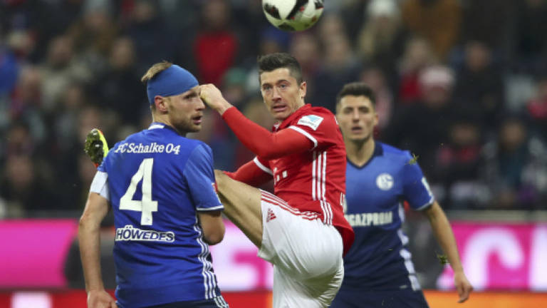 Ancelotti unhappy, but Bayern extend lead