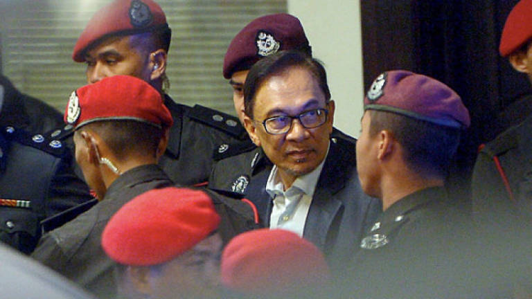 Anwar fails in challenging prison order over physical contact
