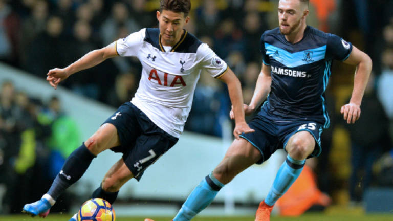 Spurs won't give up on Chelsea chase, says Pochettino