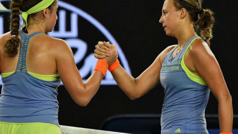 Kontaveit ousts seventh seed Ostapenko from Open