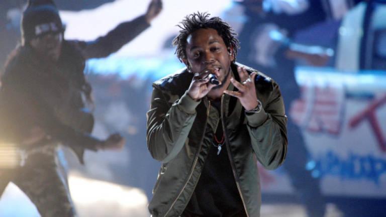 MTV scraps gender categories as Kendrick leads VMA nods
